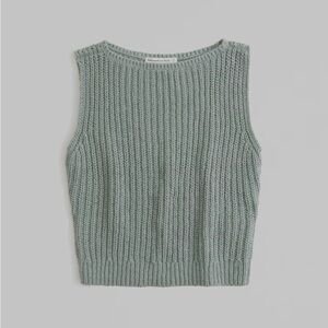 NWT Abercrombie shaker top in sage